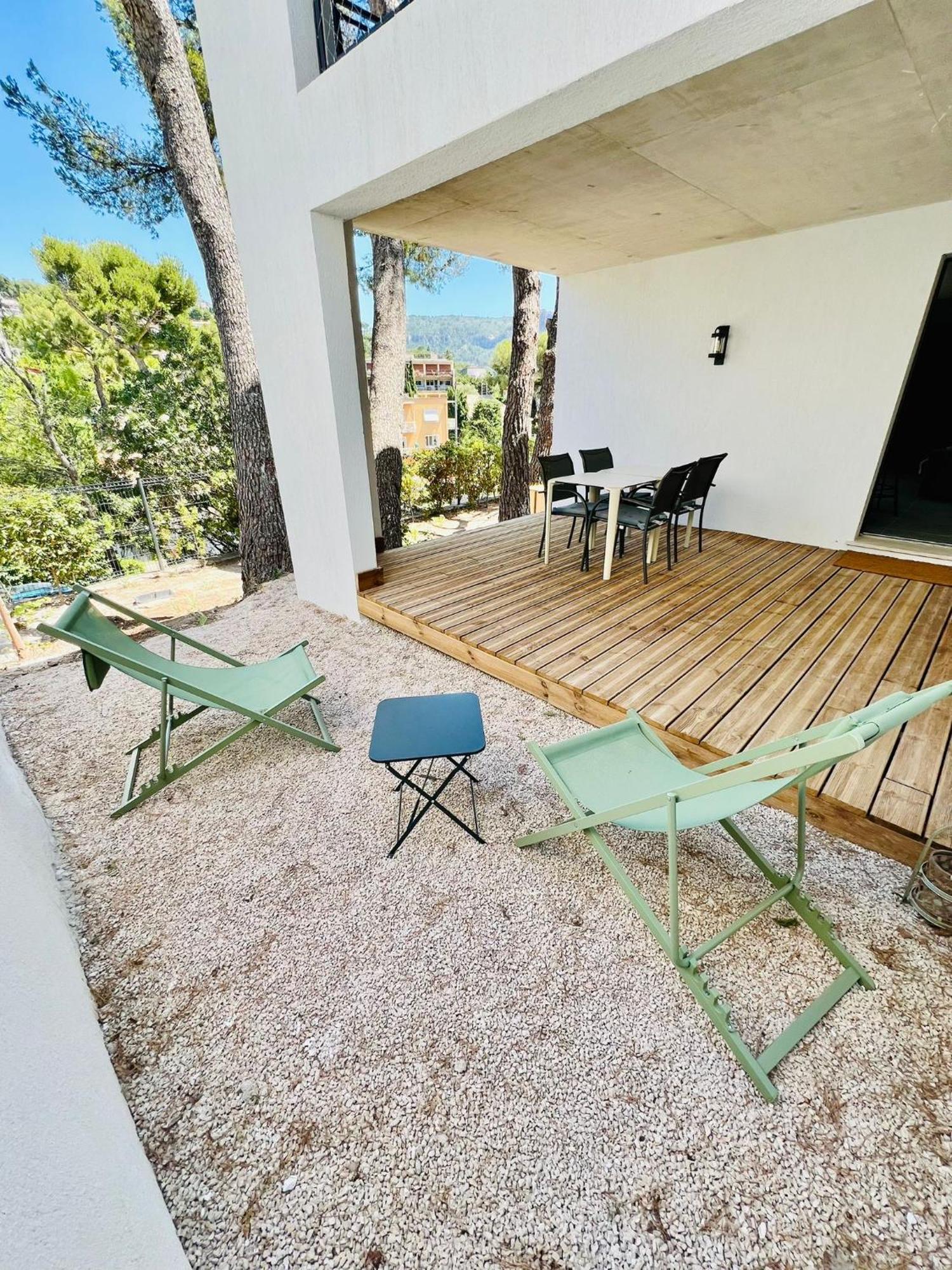 Le Grand Canaille Cassis Extérieur photo